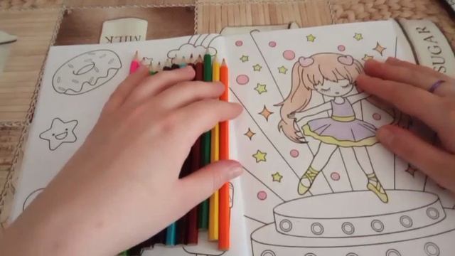 АСМР 🌹 РАСКРАСКА И БОЛТАЛКА ШЕПОТОМ 😴😴😴