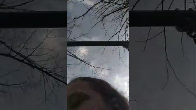 пою прям на улице!