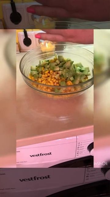 Салат з ананасом