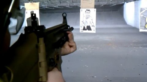 Shooting The FN SCAR-L