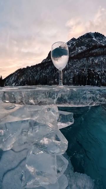 ... и тает в сердце лёд💙💙💙
