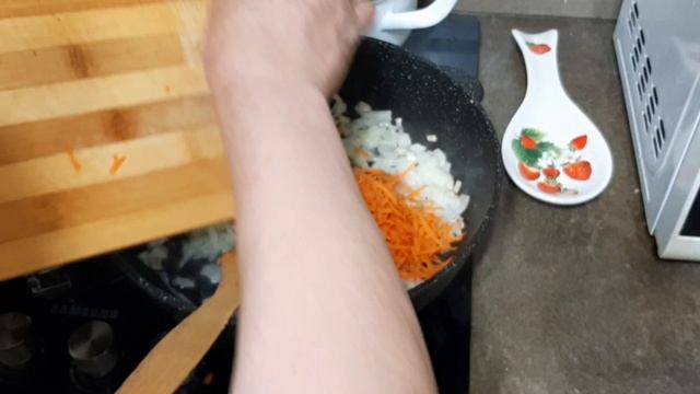 Гречневая каша как с тушёнкой