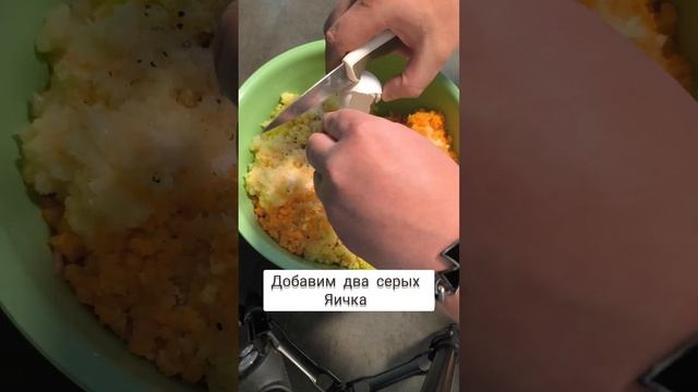 "Сочные домашние котлеты: 50% фарша, 50% овощей – рецепт для всей семьи!"