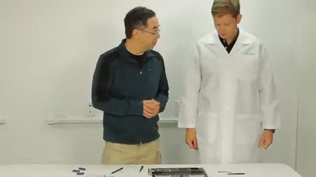 Video: Macbook Air and Asus Ultrabook Teardown