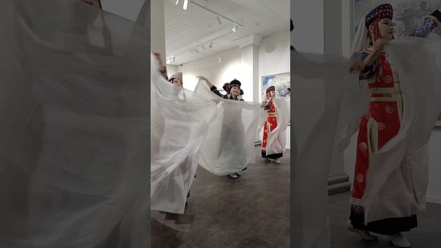 Открытие выставки Бурятского отделения Союза художников России в галерее СХР.mp4