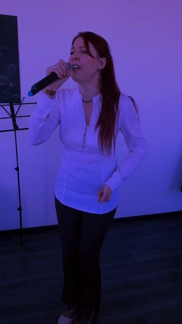 Whitney Houston-Queen Of The Night (cover Григорьева Дарья)
