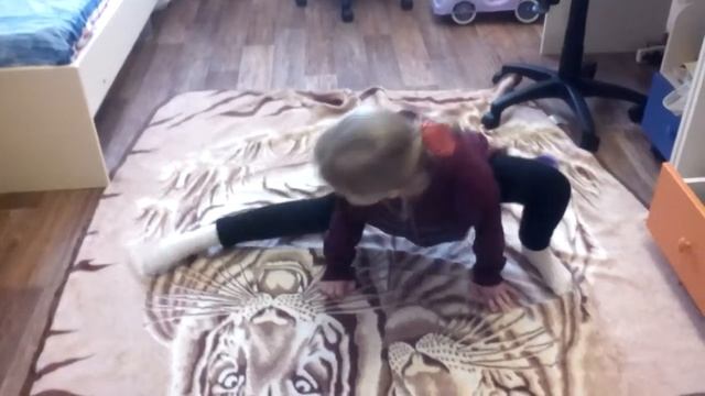 Как сесть на шпагат (на все шпагаты) быстро и эффективно за 5 минут в день!!