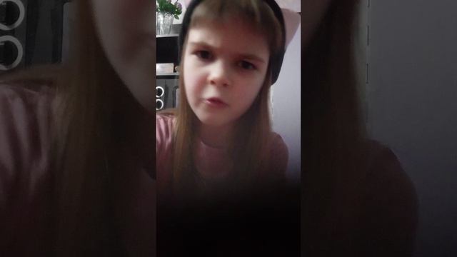 Алиса кошка мяу не может определиться с выводом 🤔