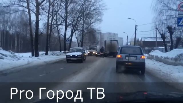 Столкновение автомобилей на улице Дружбы в Йошкар-Оле