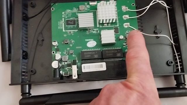 КАК ВЫГЛЯДИТ РОУТЕР С960 В НУТРИ.