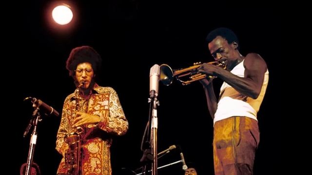 Miles Davis- UPGRADE: October 15, 1970 Fillmore West, San Francisco --- (almost) NO VOICEOVER!