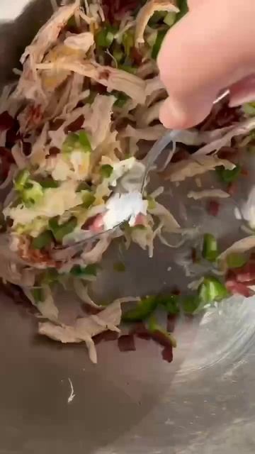 ХРУСТЯЩИЕ ТАКО С КУРИЦЕЙ И ХАЛАПЕНЬО
