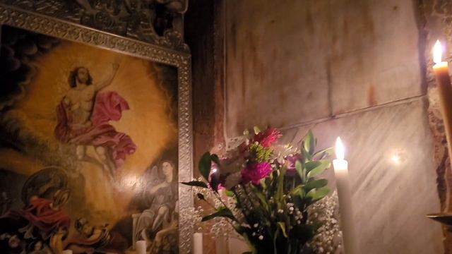 Одна минута в святая-святых - у Гроба Господня - перед самым закрытием Храма Гроба Господня