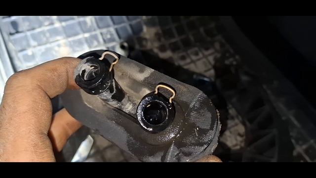 Форд Фиеста-Фюжн Замена главного цилиндра сцепления .фсе нюансы тут
