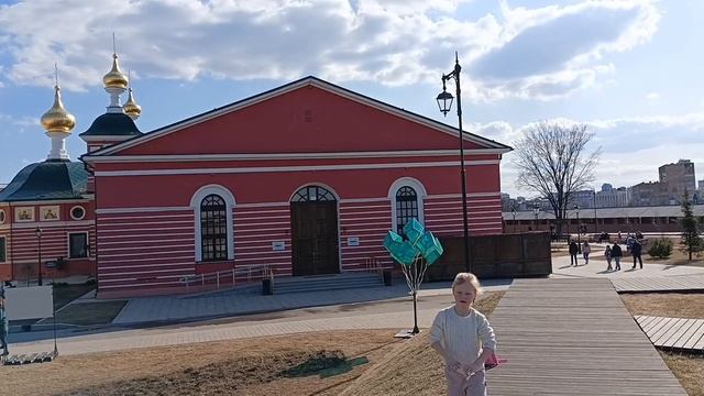 вид на стрелку с Нижегородского Кремля