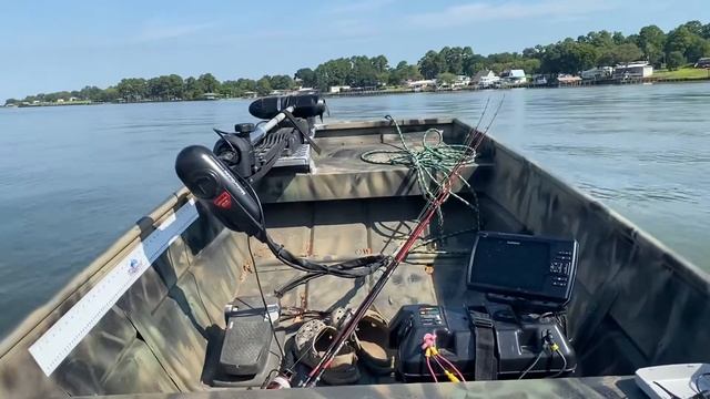 Quick Run In A 14ft Jon Boat With 6HP Mercury 2 Stroke Outboard