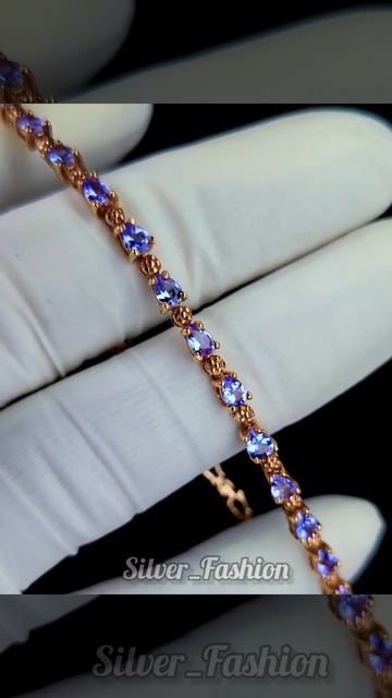 СЕРЕБРЯНЫЙ ПОЗОЛОЧЕННЫЙ БРАСЛЕТ С НАТУРАЛЬНЫМИ ТАНЗАНИТАМИ (ТАНЗАНИЯ).