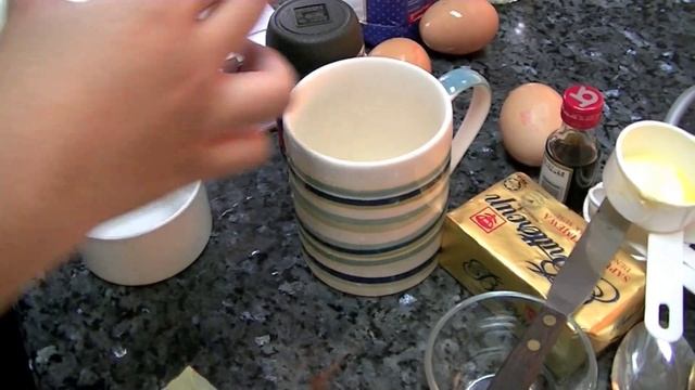 Mari Memasak: Hershey's Mocha Molten Chocolate Cake! Yummy! :D