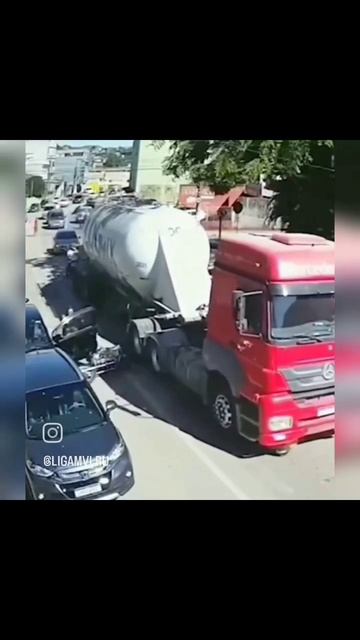 Как избежать ДТП из-за открытой двери? "Голландский" способ