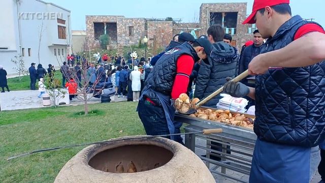 100 pcs tandoor 50000  pcs samsa prepared  first time they did it Record in Tashkent