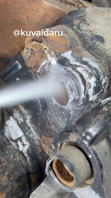 Аэрозоль-охладитель REXANT FREEZER- ослабление крепежа (3)