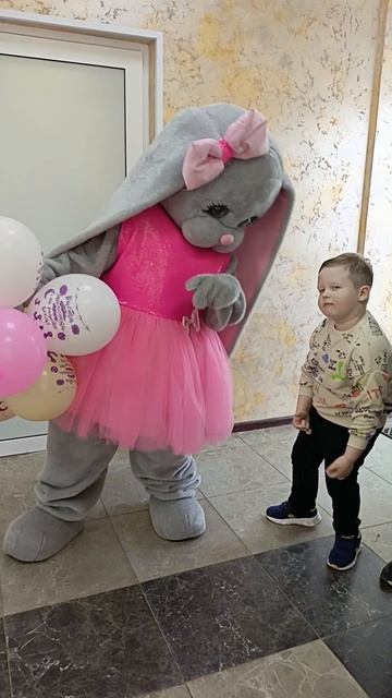 Ураа за сестрёнкой пришел.
