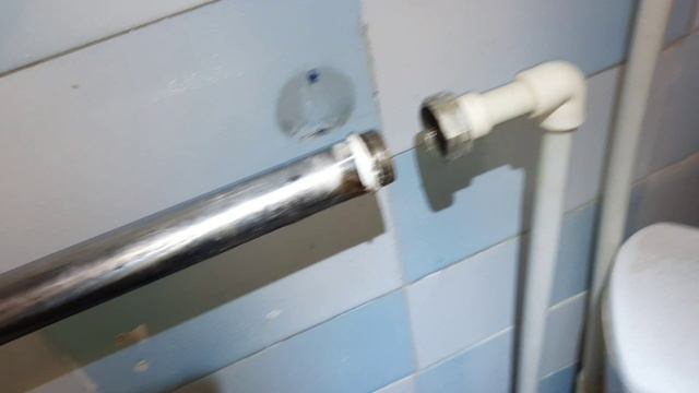 Течь полотенца сушителя .
