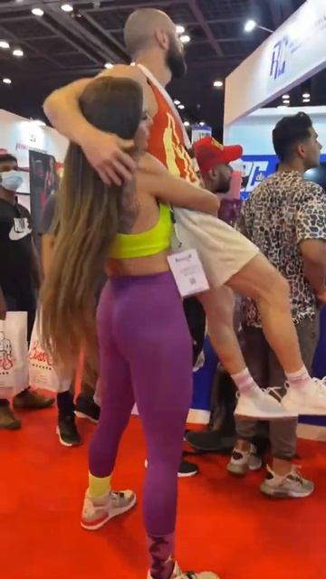 I’m always here to help🦸🏽♀️ ft. RONNIE COLEMAN & GOGA TUPURIYA #shorts #strongwoman #funny