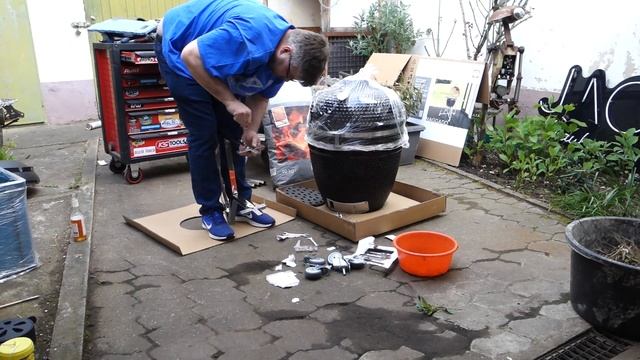 Tarrington House Kamado aus der Metro Unboxing, anheizen und drunken Chicken