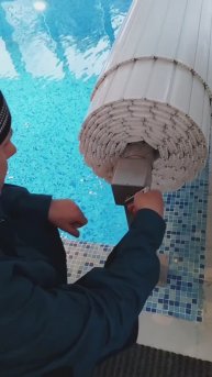 Работа ручного сматывающего устройства ELECTRO COVER Hand