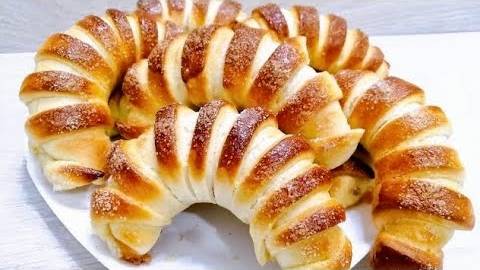 Как приготовить РОГАЛИКИ ВОЗДУШНЫЕ как ПУХ - что может быть ВКУСНЕЕ и проще!