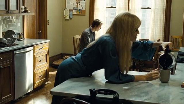 Angelina Jolie Salt 2010 | a tender kiss (movie scene)