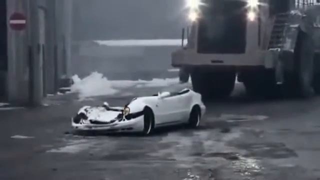 Разборки на дороге , рабочий отомстил машине боса Fights on the Road