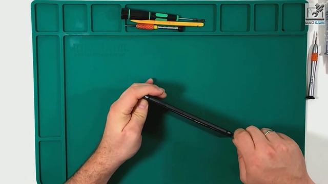 Как разобрать iPhone 8?
