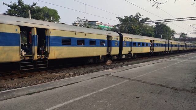 SALA LOKAL TARAN .LATE R LATE #train