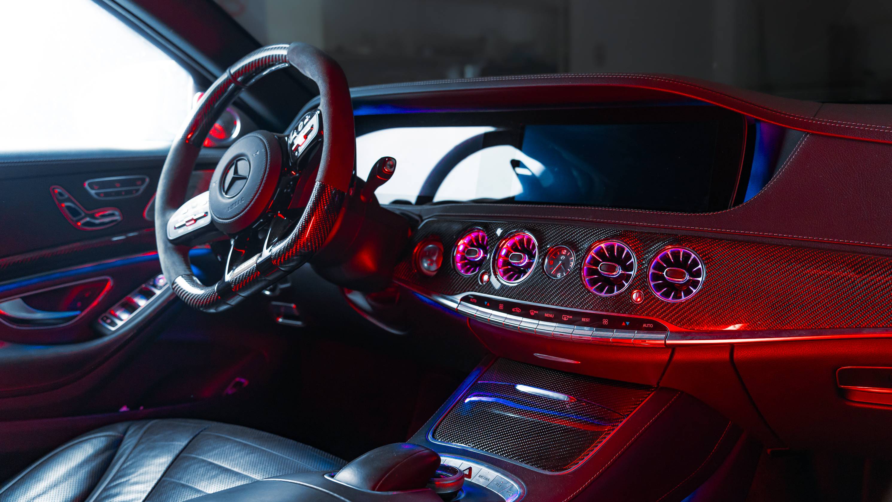 Mercedes Benz S63 W222. Такое оформление дилер Вам не предложит.