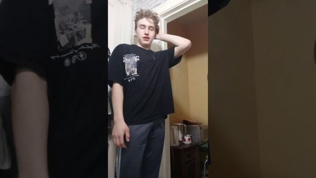 100 лайков. Коля всегда на спорте