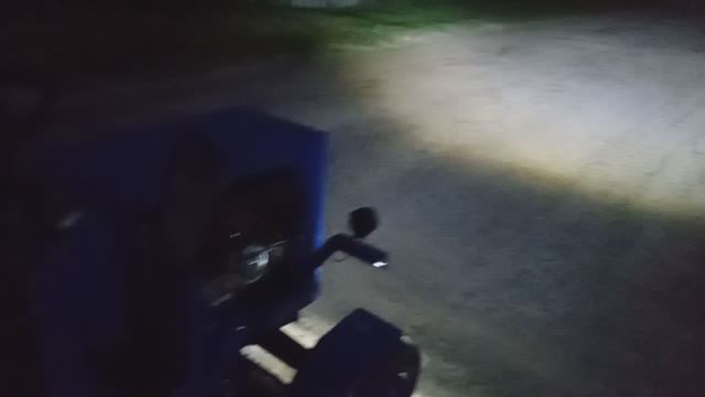 Трактор теперь с фарами