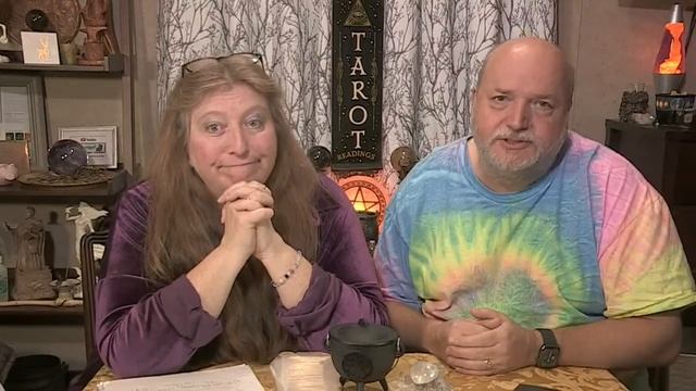 Magickal Monday (EP. 14) with Lisa & Anton. Live Tarot, Astrology, Magick and More