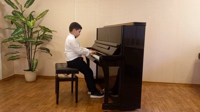 Амбарцумян  Арег,  фортепиано,   8 лет