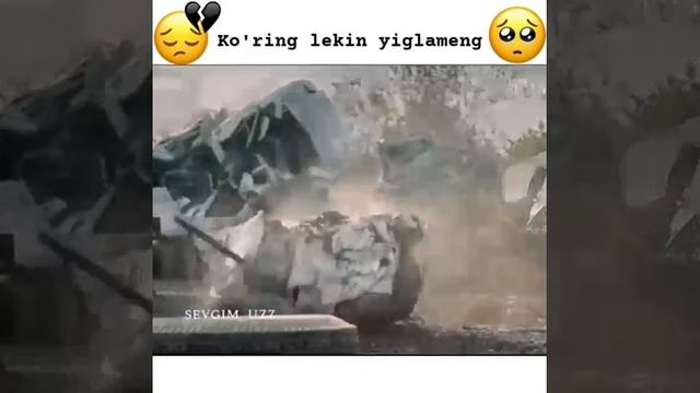 Муж смотрит как умирает жена   (Что за кино или сериал кто знает) скажите