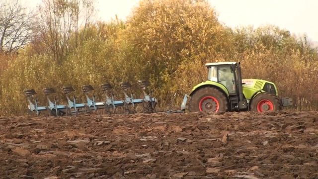CLAAS AXION 850, LEMKEN DIAMOND вспашка зяби.