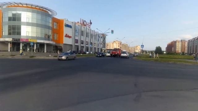 Как уступаю дорогу пожарной машине в Череповце