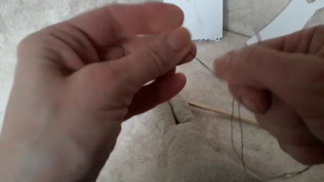 Пасхальный кролик из мешковины в стиле рустик.