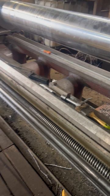 Глубина сверления 1300 мм, а сверло 2,5 м, точим шток гидроцилиндра 😳 #gdplru #гидравлистика