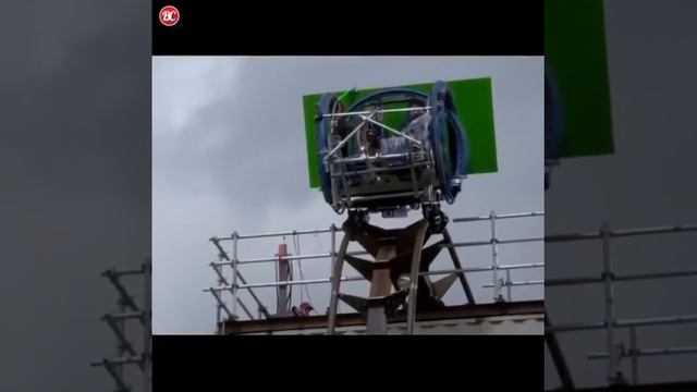 I love how some directors still resist to do everything with cgi  Practical effe  HD