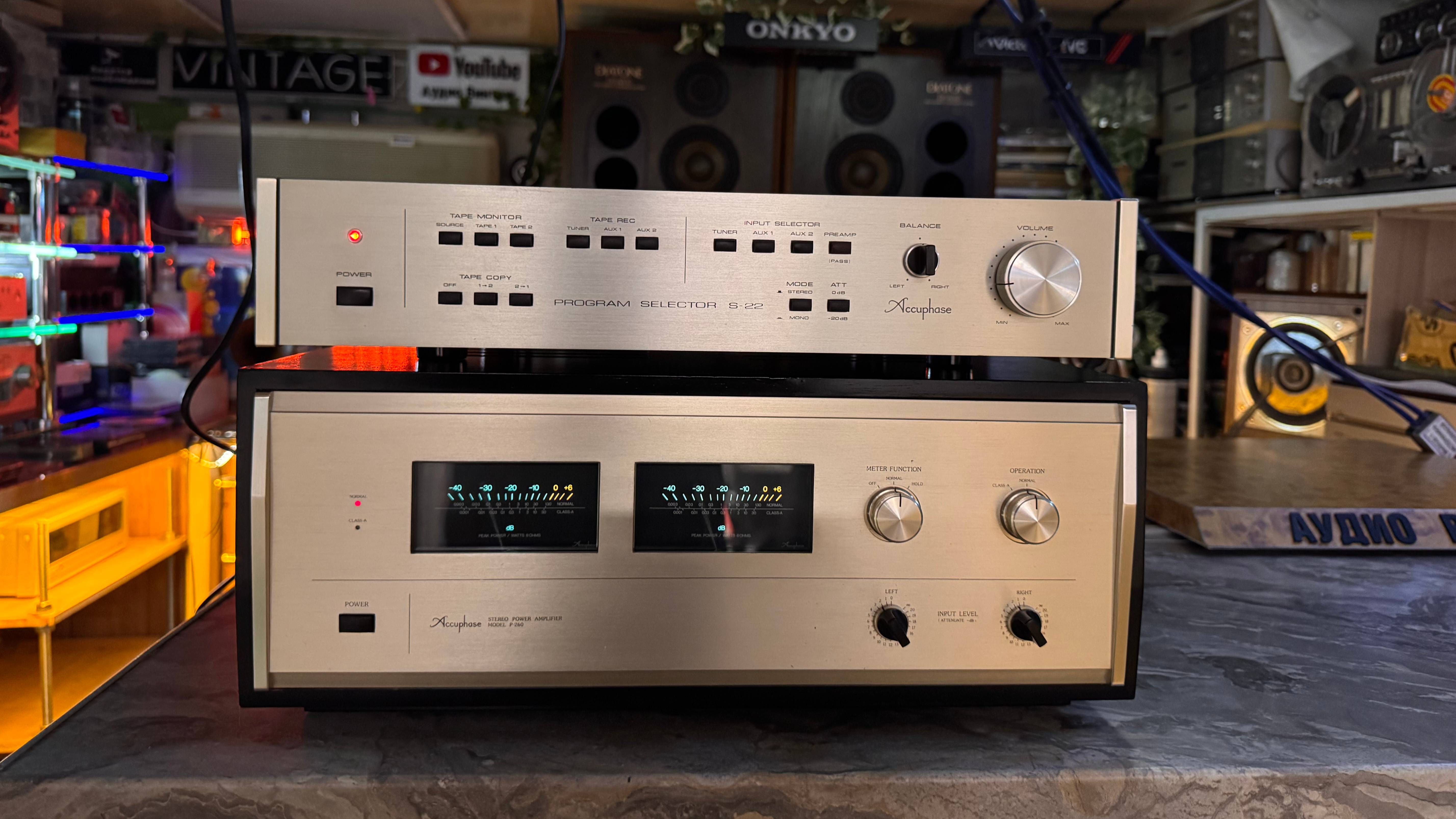 Accuphase P-260 & Accuphas S-22