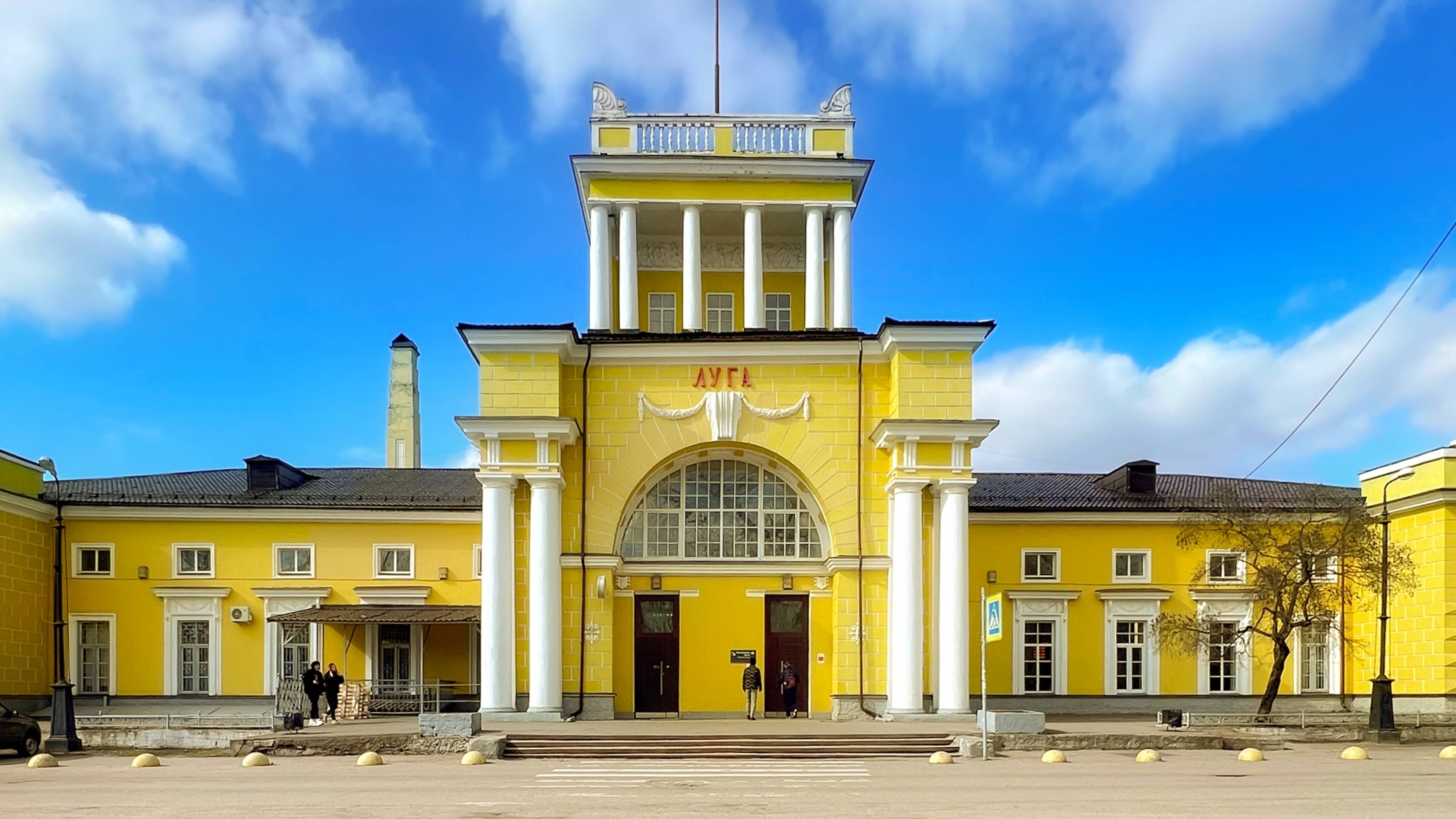 г.Луга, пр.Володарского, д.14