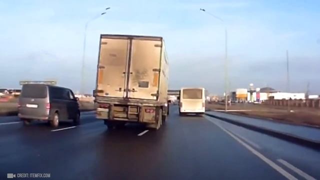 На Камеру Наблюдения Попало ТАКОЕ, Что Нужно Обязательно Увидеть!