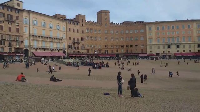 ПЛОЩАДЬ ПЬЯЗЗА ДЕЛЬ КАМПО, СИЕНА, ТОСКАНА, ИТАЛИЯ / PIAZZA DEL CAMPO, SIENA, TUSCANY, ITALY